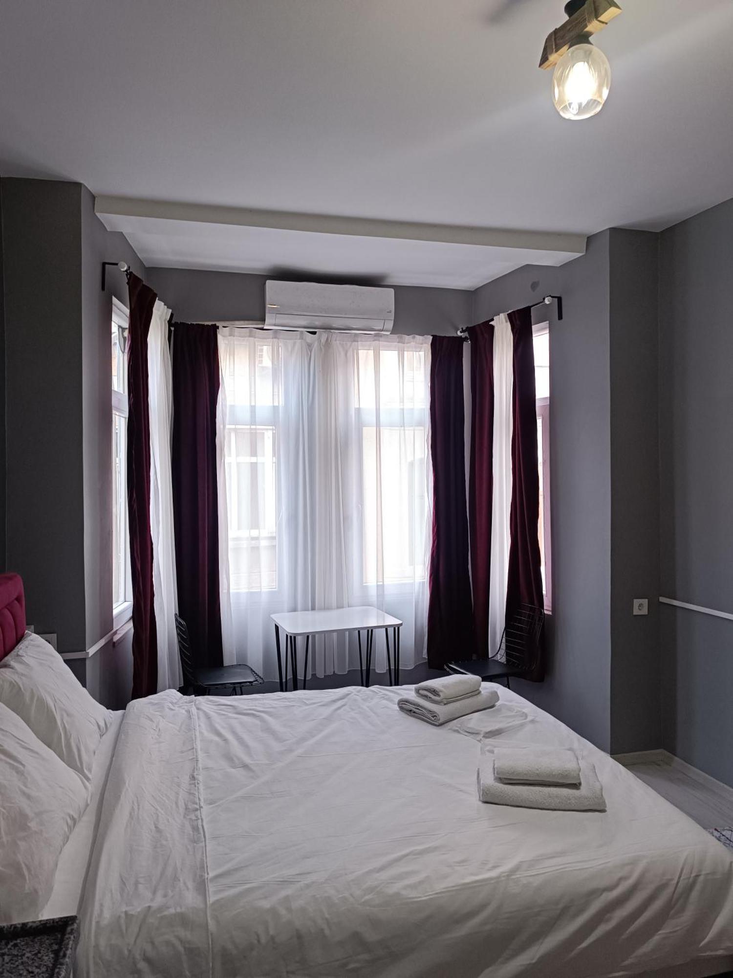 Taksim Street House Aparthotel อิสตันบูล ภายนอก รูปภาพ