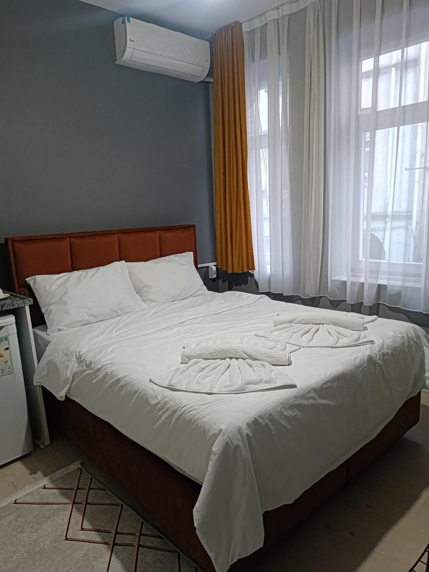 Taksim Street House Aparthotel อิสตันบูล ภายนอก รูปภาพ
